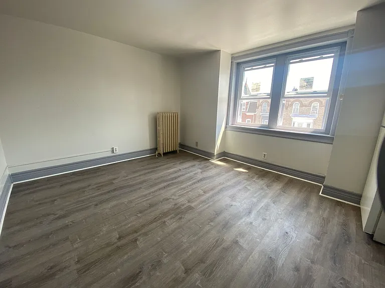 1405 W Turner St — Photo 4