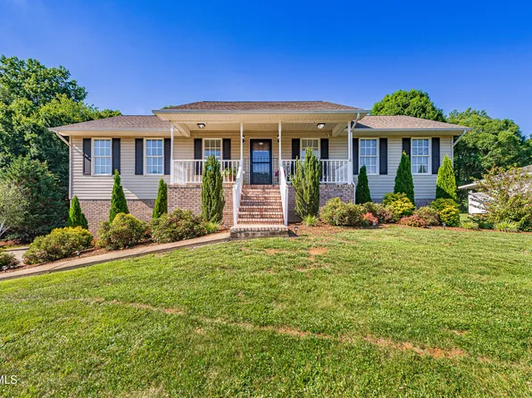 850 Topeka Dr, Mt Carmel, TN 37645
