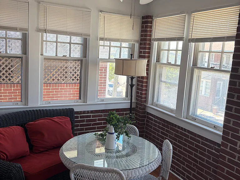 5 N Newport Ave — Photo 5