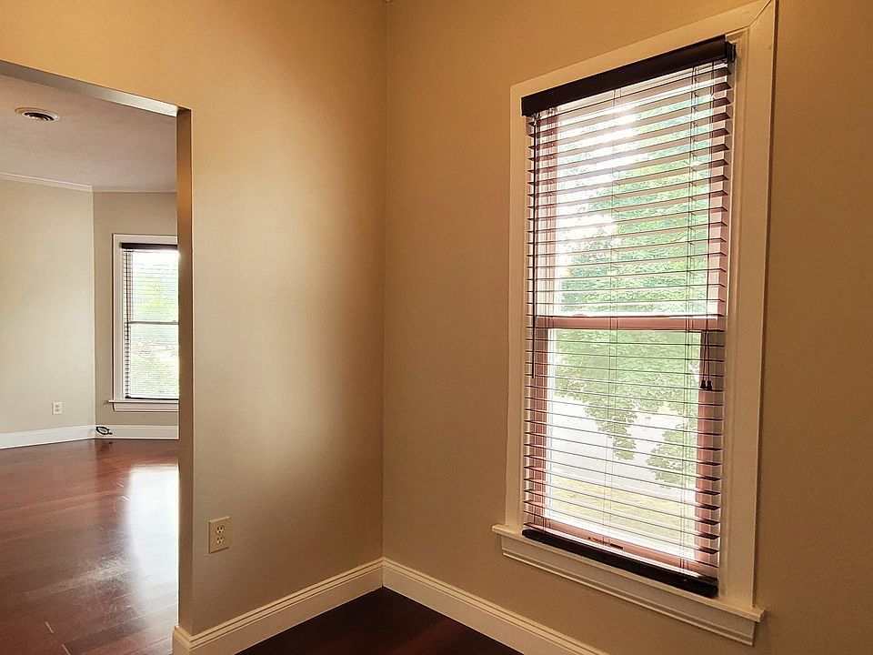 Living Room Alcove