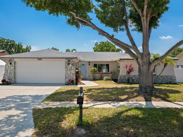 9375 120th St, Seminole, FL 33772