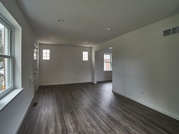 3rd image of 1438 Collins Ave
