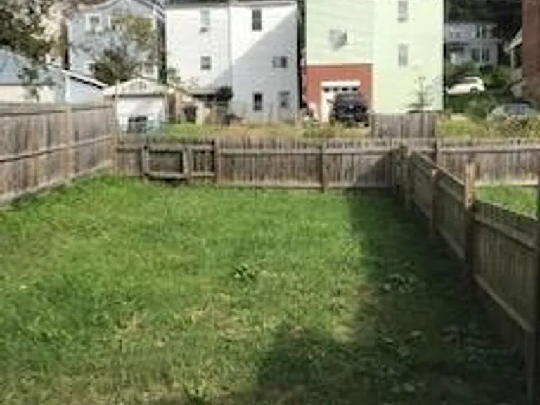 421 Sweetbriar St — Photo 15
