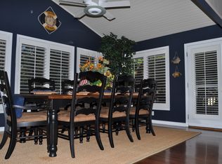 N1573 Shore Hvn, Fontana, WI 53125