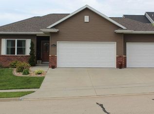 3371 Ashley Ln, Dubuque, IA 52002