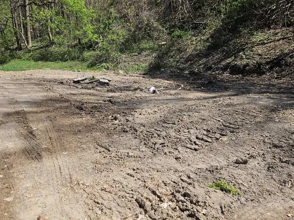 136 Scherer Rd, Ironton, OH 45638