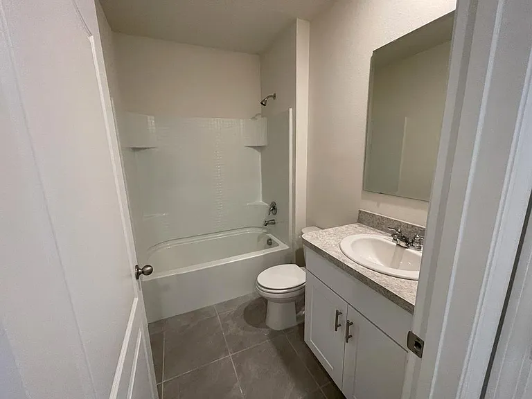 1533 Quinta Rd — Photo 9