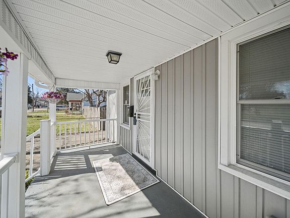 4th image of 2880 E 11th Ave