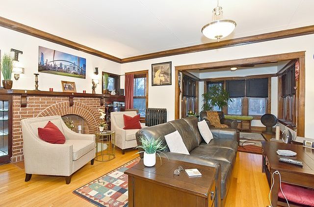 1st image of 1351 W Thorndale Ave #2