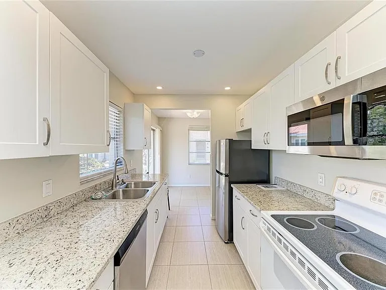 2121 Pueblo Cir #V-6 — Photo 7