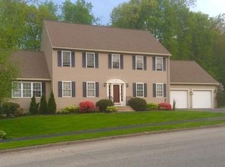 10 Chestnut Hill Ln, Worcester, MA 01609