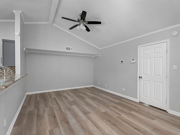 4th image of 4436 Chapman St