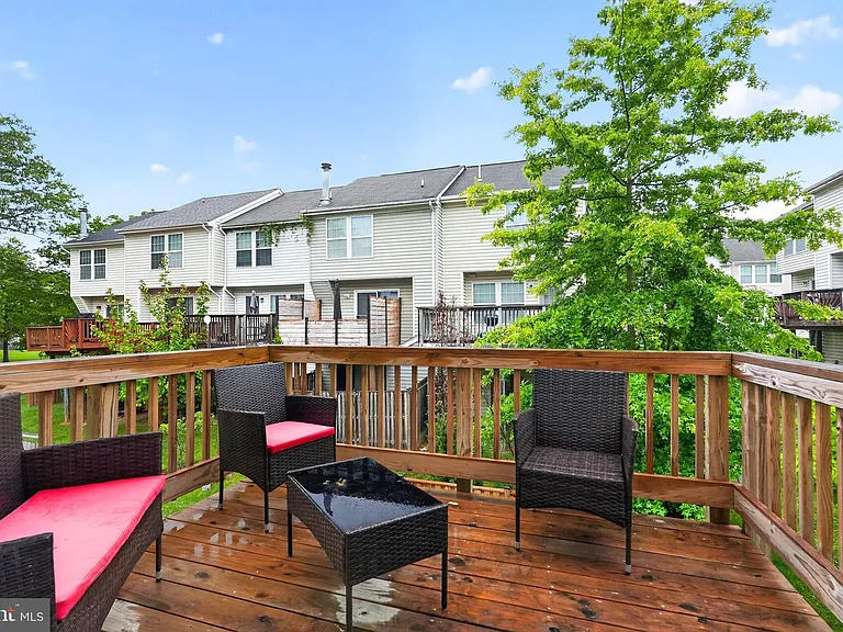 13810 Fareham Ln — Photo 23