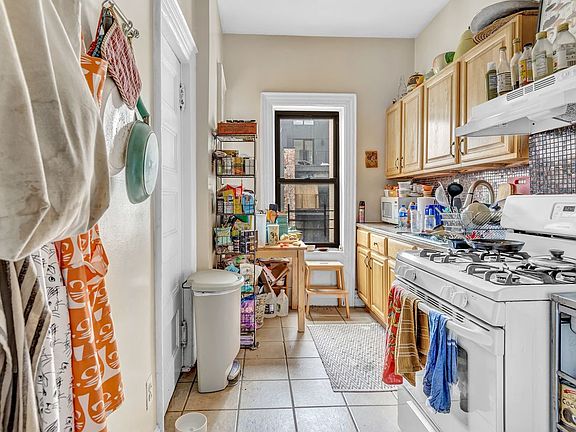 5th image of 36 Mac Donough St