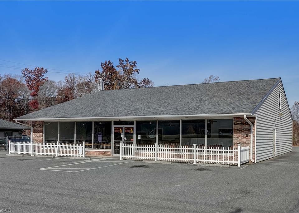 1st image of 247 W Kings Hwy
