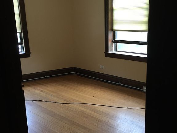 5th image of 104 W Green St
