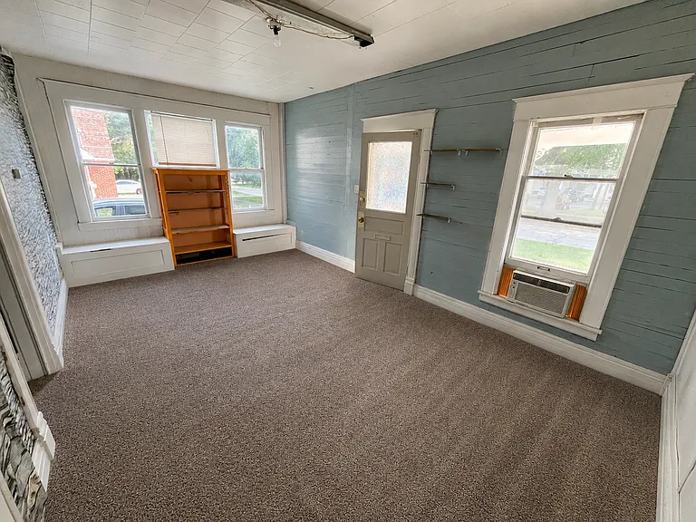 718 S Forest Ave #1 — Photo 1