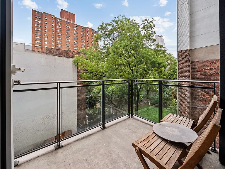 101 E 2nd St #4C — Photo 3