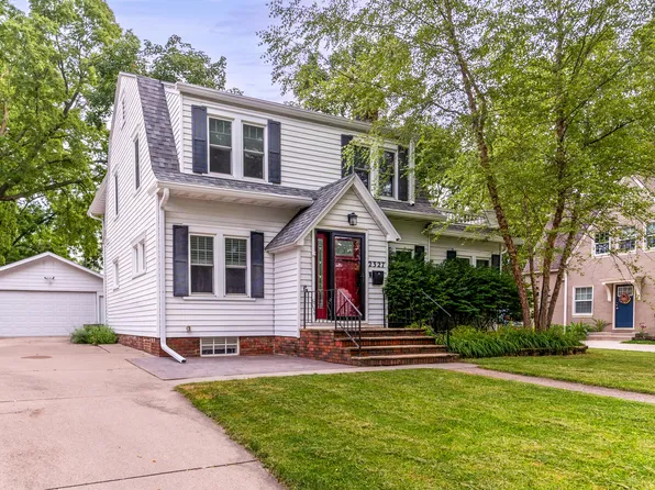 2327 Donald St, Ames, IA 50014