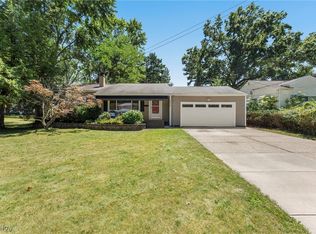 33924 Linden Dr, Solon, OH 44139