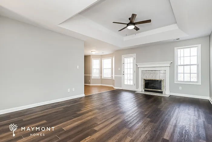 3 bed, 2.0 bath, 2113 sqft, $1,945 — Photo 4