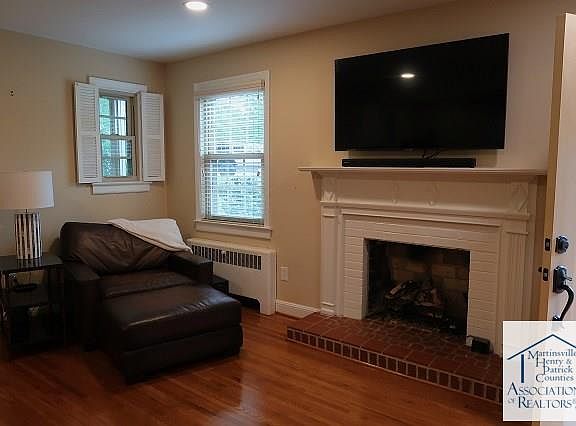 3rd image of 1107 Cherokee Ct