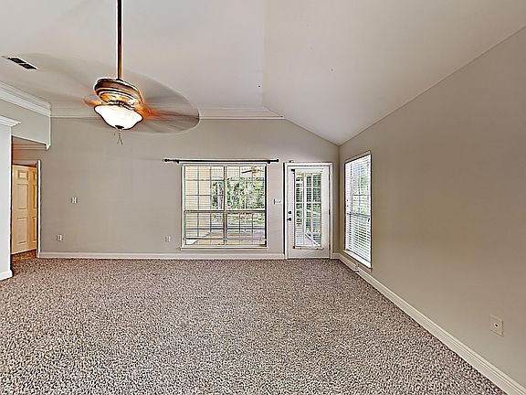 3rd image of 250 Long Lake Dr
