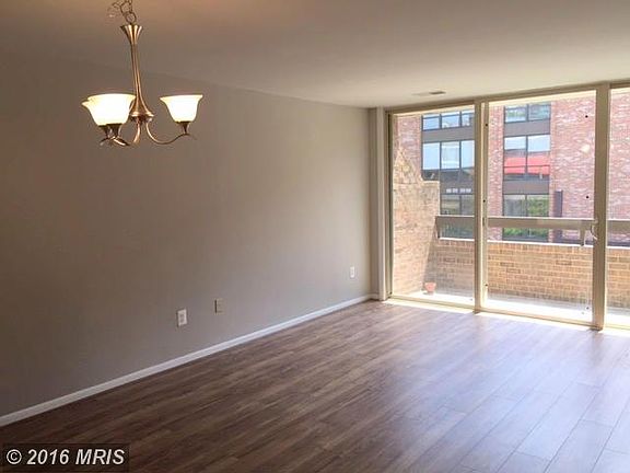 3rd image of 1767 S Hayes St #2