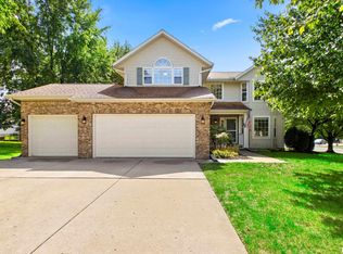 2418 W Chase Dr, Dunlap, IL 61525