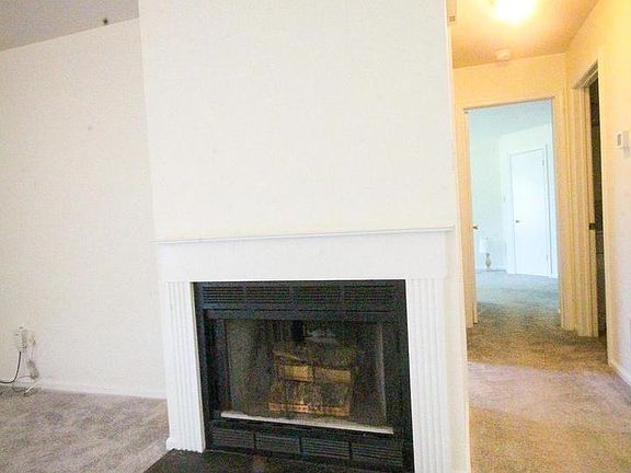 5th image of 431 Atlanta Ct