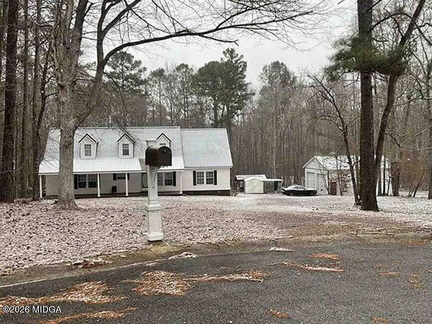 1st image of 3027 McComb Ct NE