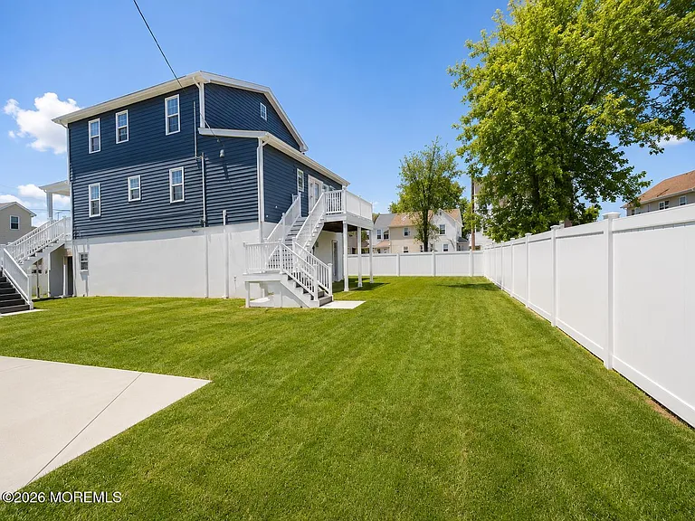 202 Palermo Ave — Photo 25