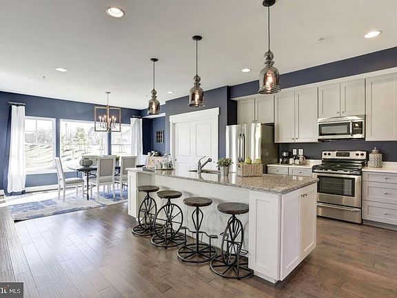 3rd image of 420 Conor Dr