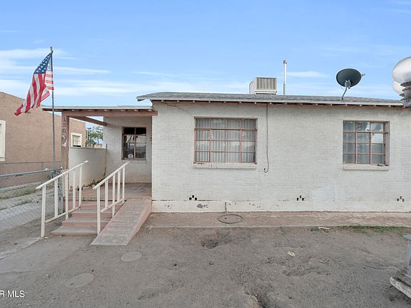 2nd image of 130 Oriole Way