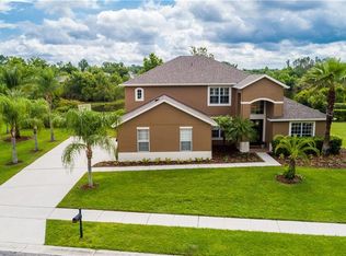 654 Osprey Lakes Cir, Chuluota, FL 32766