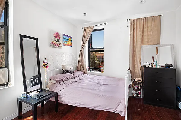 Rented by Compass | media 10