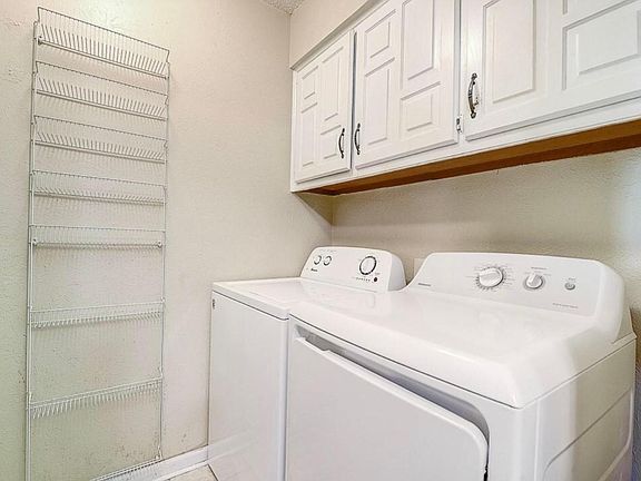 3rd image of 1706 Rosemeade Cir