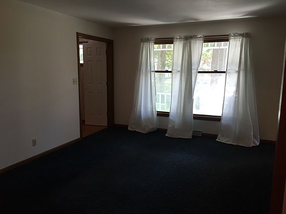 5th image of 3015 W Brookside Dr