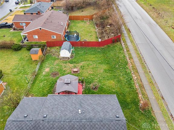 3rd image of 4504 Debra Ave
