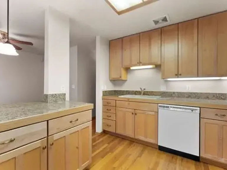 3025 S Cook St — Photo 15
