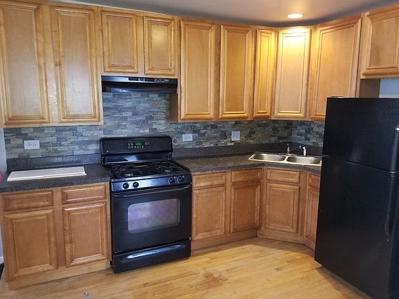 4th image of 33 W 114th Pl Floor 2