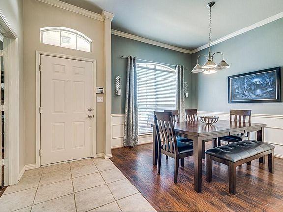 3rd image of 912 Birkshire Dr