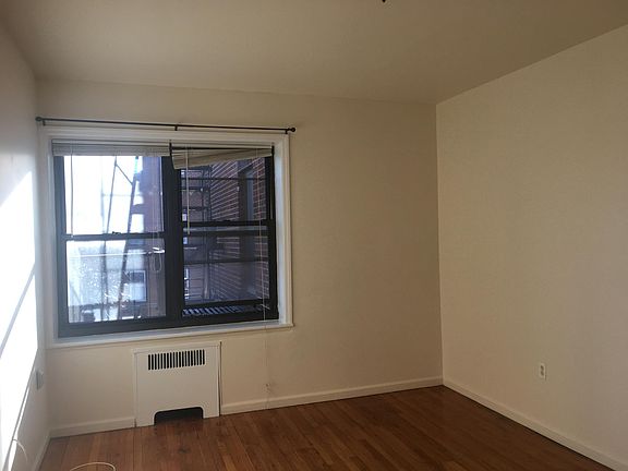 4th image of 46 Exton Ave #B3