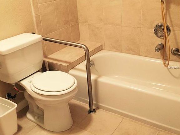 3rd image of 911 Washington Ave APT 114