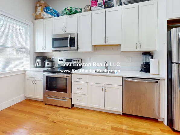 313 Hurley St #1, Cambridge, MA 02141