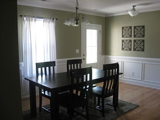 4th image of 414 Grenedad Ct
