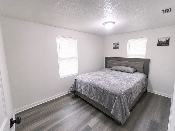 4th image of 5020 Campenella Dr