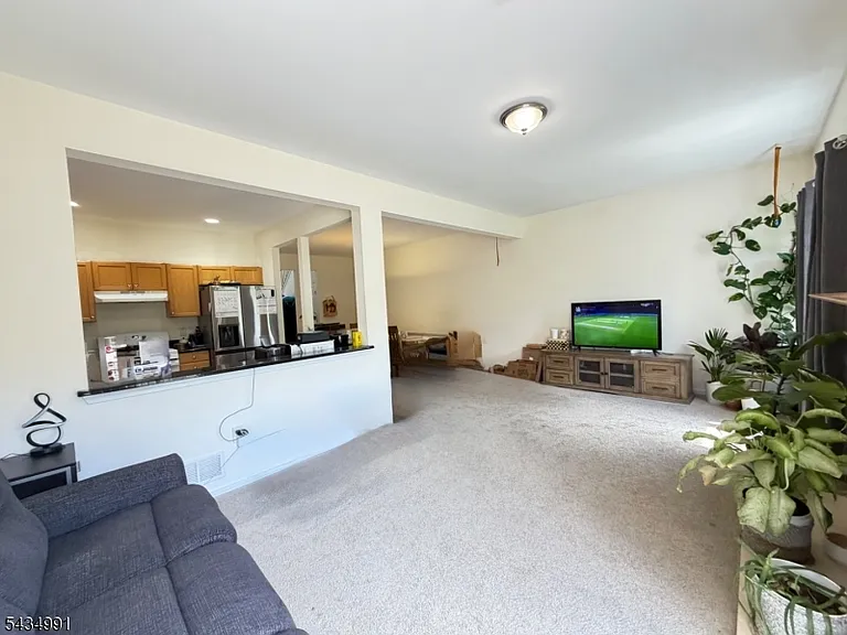 154 Springhill Dr — Photo 13