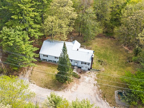 3rd image of 421 Harrison Road