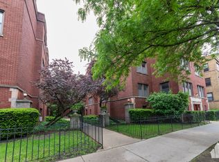 1325 W Addison St APT 3A, Chicago, IL 60613